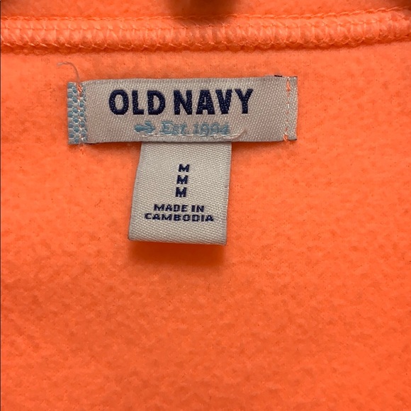Old Navy 1/4 Zip Fleece Pullover - Picture 2 of 2